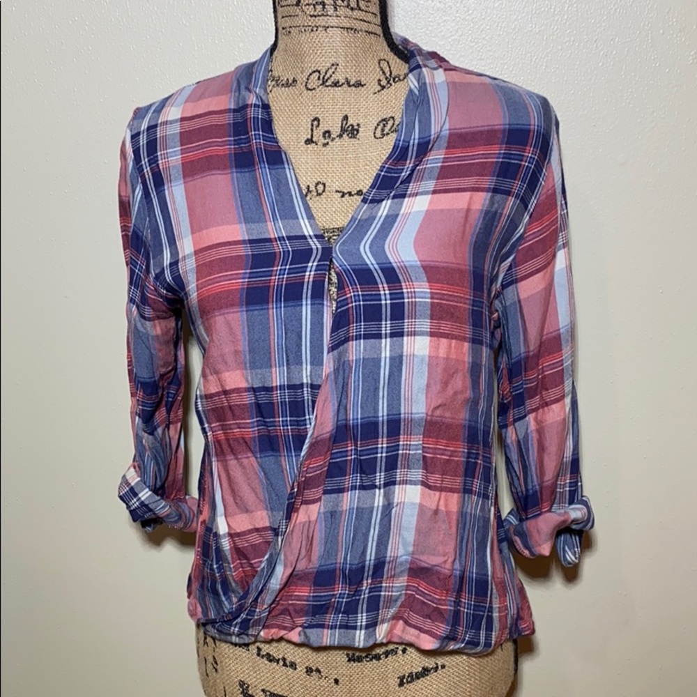 Plaid v neck top